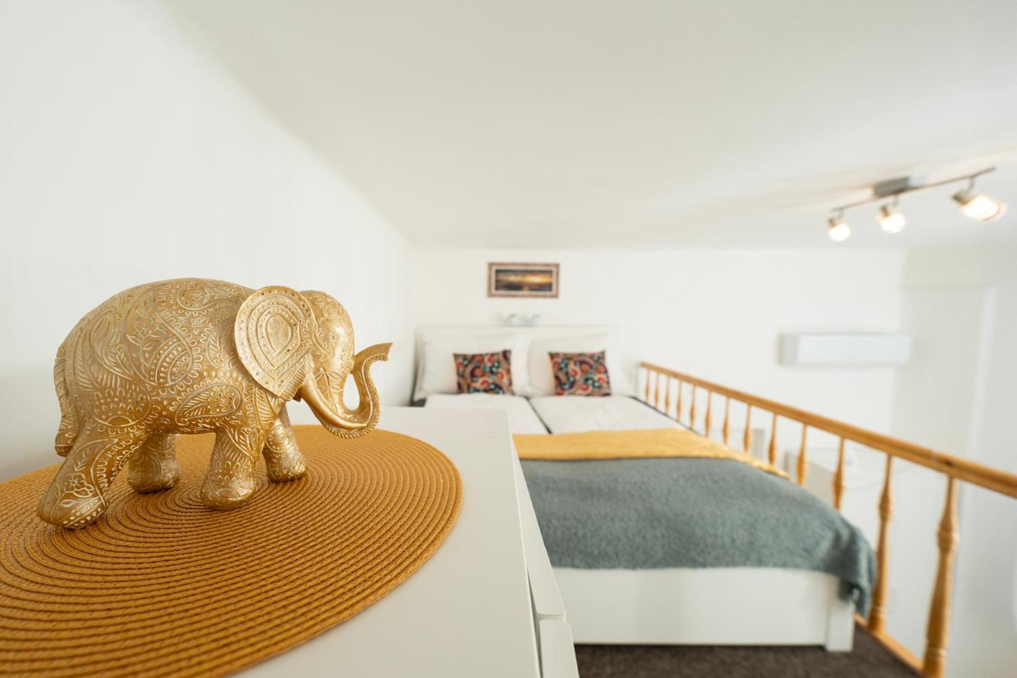 בודפשט Bakats Square Premium Apartment With Ac מראה חיצוני תמונה